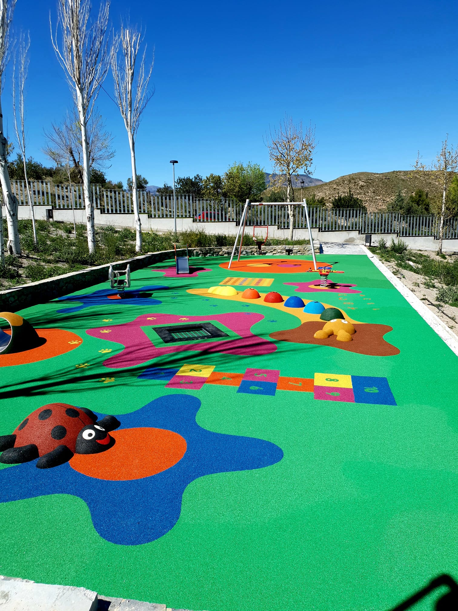Instaladores de parques infantiles en Madrid - UrbanColex